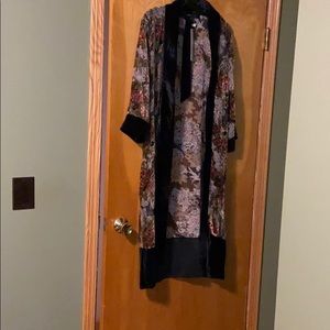 Velvet trimmed rose burnout duster